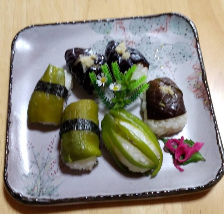 万願寺とうがらしとナスの野菜寿司